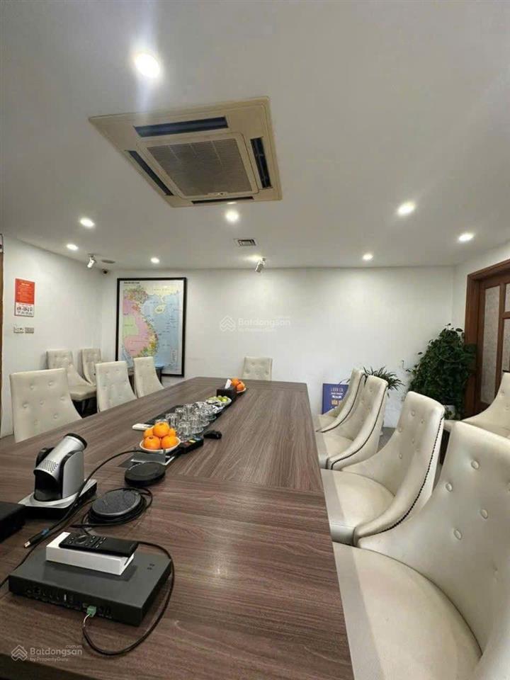 Bán nhà lô góc cầu giấy  ô tô tránh  nhỉnh 18 tỷ  48m, 8 tầng, thang máy, thông sàn