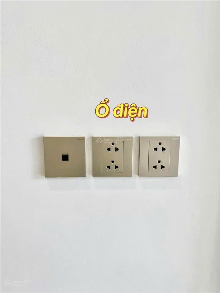 Bán căn 1pn + 1 tầng đẹp ban công đông nam  view biệt thự v3a masteri era landmark.  0942 044 ***