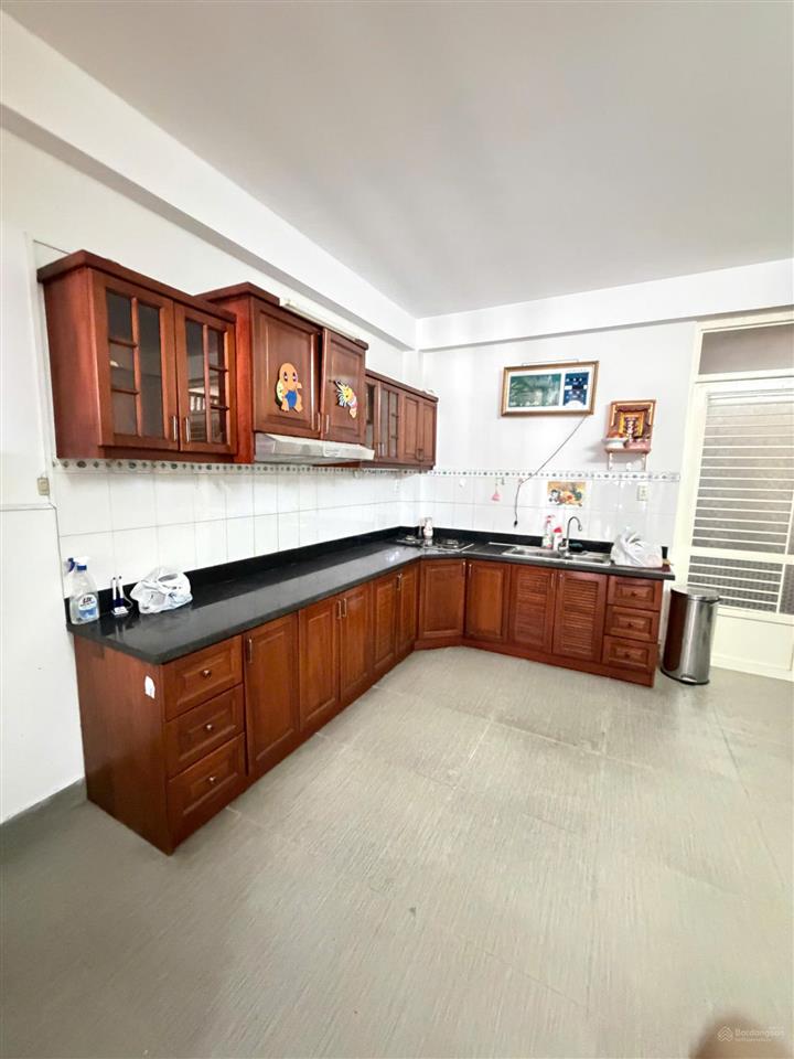 Cho thuê nhà hẻm xe hơi 793 trần xuân soạn, quận 7