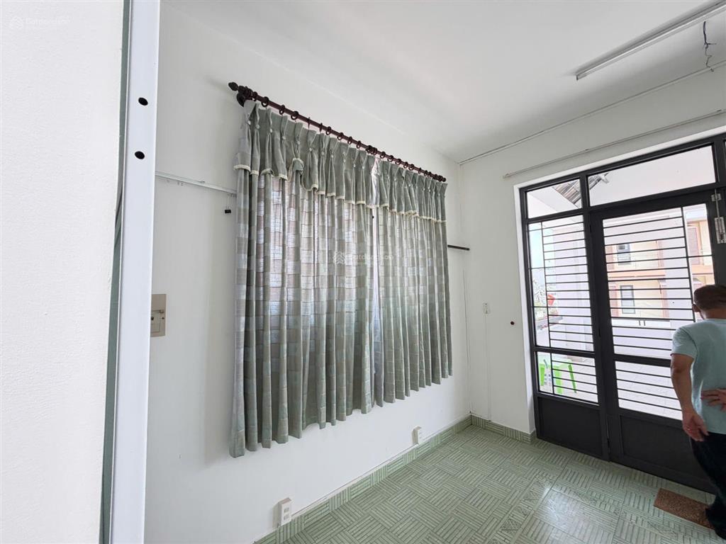Cho thuê nhà hẻm xe hơi 793 trần xuân soạn, quận 7