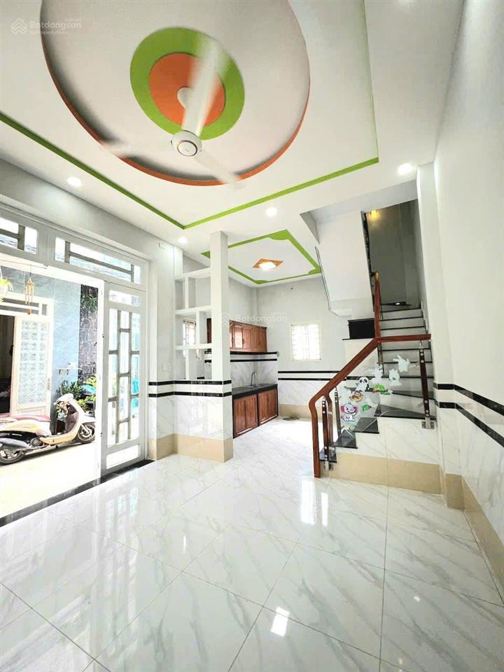 Nhà ngang 8m dtsd 64m2 trệt 1 lầu 2pn 2wc, video thực tế, ngay chợ shr, nhà còn mới kdc yên tĩnh