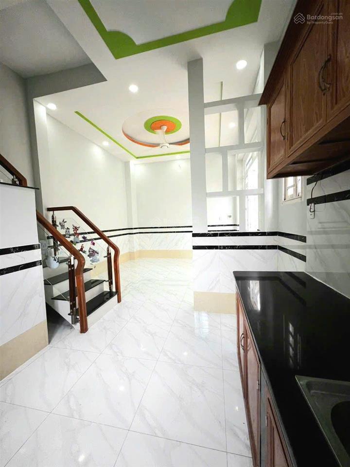 Nhà ngang 8m dtsd 64m2 trệt 1 lầu 2pn 2wc, video thực tế, ngay chợ shr, nhà còn mới kdc yên tĩnh