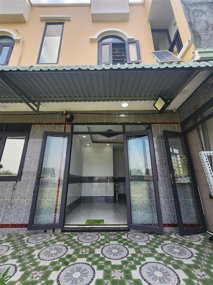 Căn nhà nhỏ 430tr, 4x6m 1 trệt 1 lầu, như hình 100% kdc đông, gần chợ gần bệnh viện
