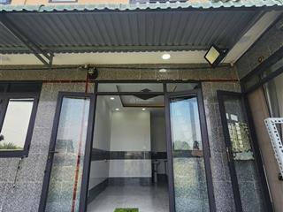 Căn nhà nhỏ 430tr, 4x6m 1 trệt 1 lầu, như hình 100% kdc đông, gần chợ gần bệnh viện