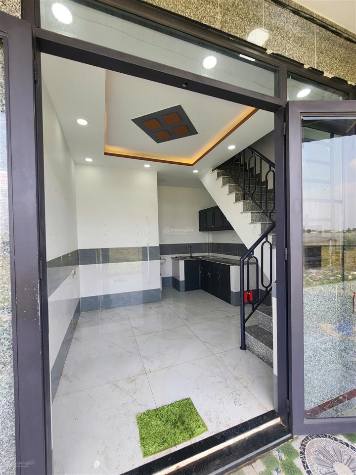 Căn nhà nhỏ 430tr, 4x6m 1 trệt 1 lầu, như hình 100% kdc đông, gần chợ gần bệnh viện