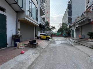 Bán nhà x2b  yên sở, 110m x 3 tầng, mt 7m, phân lô bàn cờ, ô tô tải tránh đỗ ngày đêm, nhỉnh 30 tỷ