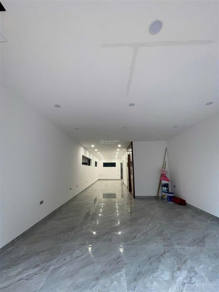 Bán nhà x2b  yên sở, 85m2 x 7t thang máy, lô góc 3 mặt thoáng, ô tô đỗ ngày đêm, giá chủ cần bán