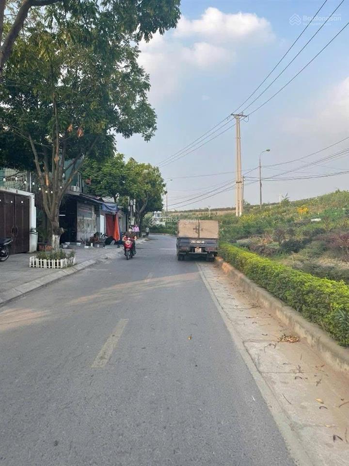 Bán đất khuyến lương, 95m2 mặt tiền 5m, vỉa hè ô tô tránh, không qh, kinh doanh như mp, giá 18.5 tỷ