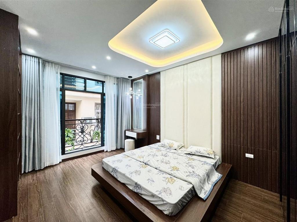 Bán nhà hoàng văn thái, phân lô ô tô tránh có vỉa hè, 50m2 x 6 tầng thang máy, gần hồ, nhỉnh 17 tỷ
