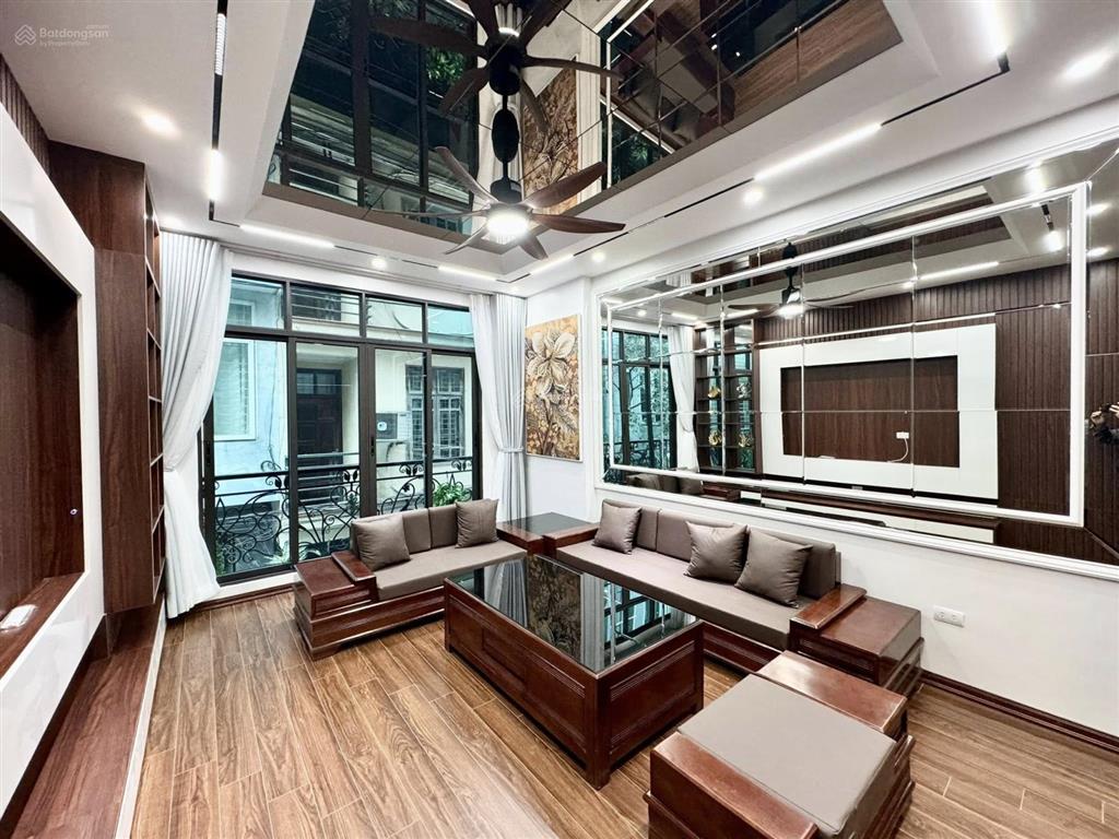 Bán nhà hoàng văn thái, phân lô ô tô tránh có vỉa hè, 50m2 x 6 tầng thang máy, gần hồ, nhỉnh 17 tỷ