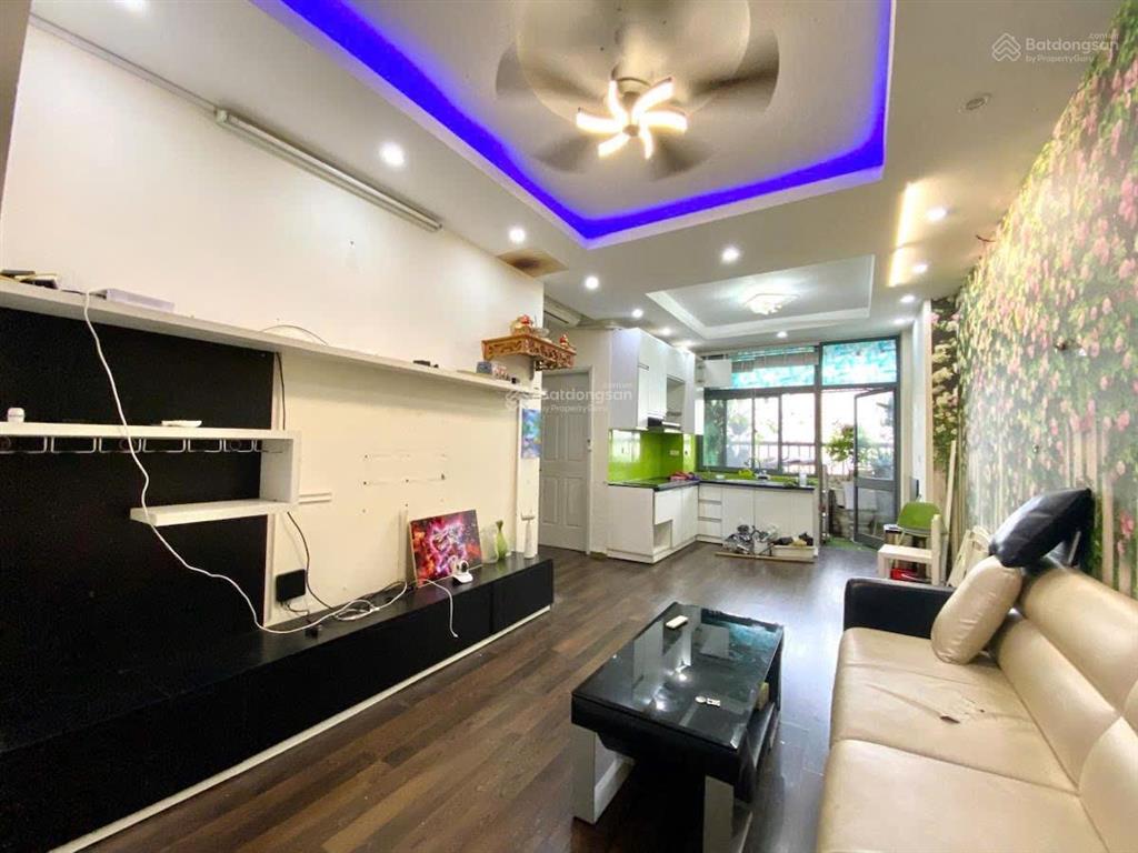 Chính chủ bán chung cư vov mễ trì, 70m2 2 ngủ 2 vệ sinh, tầng cao, hướng mát mẻ, giá 5.2 tỷ