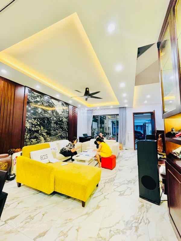 Bán nhà phân lô 61 lạc trung, 70m2 x 4 tầng mặt tiền 4.5m, vỉa hè ô tô tránh, giá 24.9 tỷ