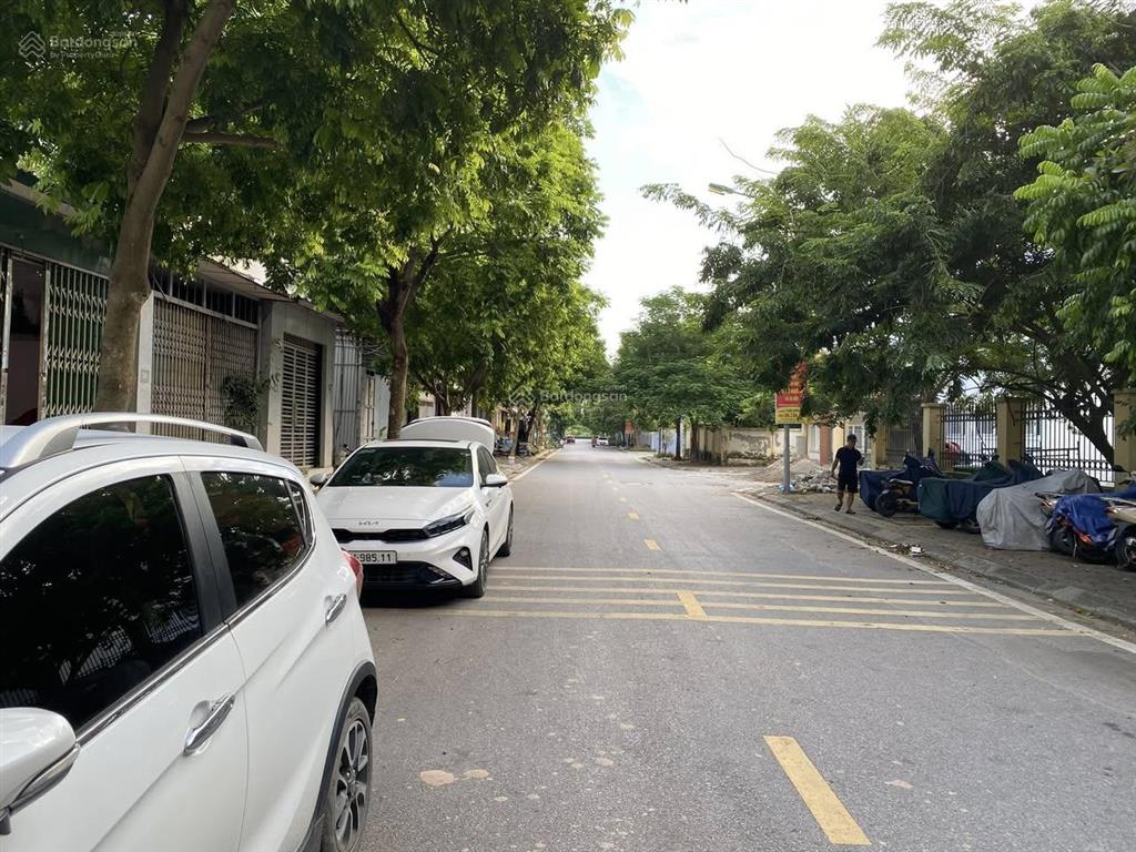 Chính chủ bán đất phúc lợi, 32m2 mặt tiền 3.7m, nở hậu, 15m ra mặt đường ô tô tránh dừng đỗ