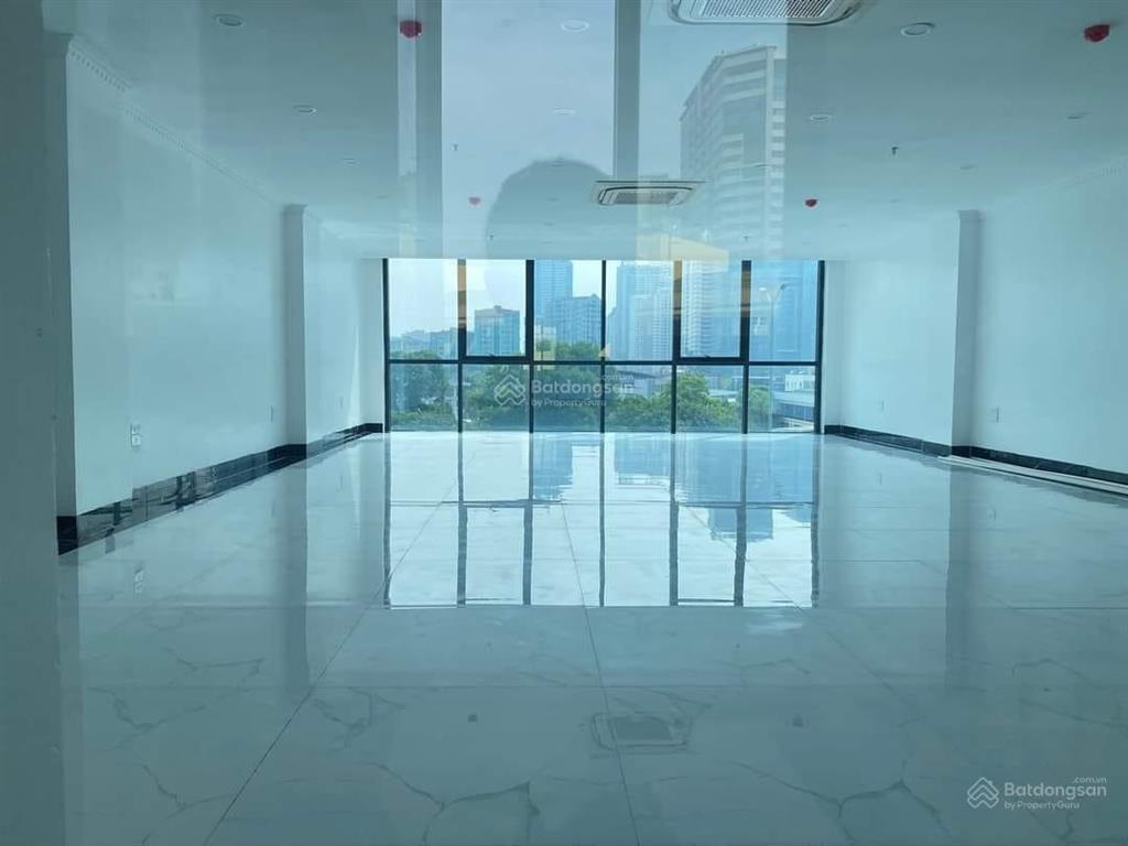 Quá hiếm! toà văn phòng hoàng cầu, ô tô tránh, 145m2 x 9 tầng thang máy, mặt tiền 8m, giá 50.5 tỷ
