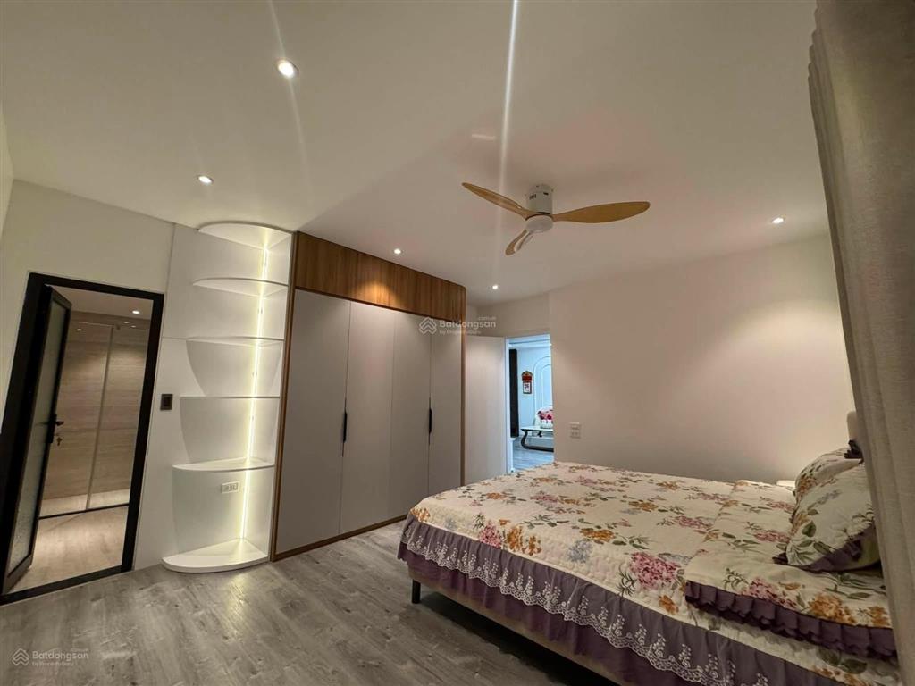 Bán căn hộ chung cư thăng long garden, 132m2, 3 ngủ 2 vệ sinh, full nội thất, giá chỉ nhỉnh 70tr/m
