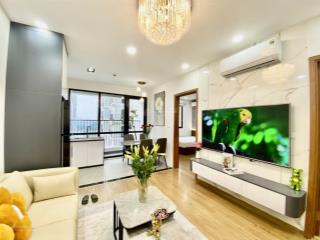 Chính chủ cần bán nhanh căn 2n 2wc hd mon, tầng đẹp, sổ sẵn,có slot xe,giá chỉ 5 tỷ,  0963 002 ***