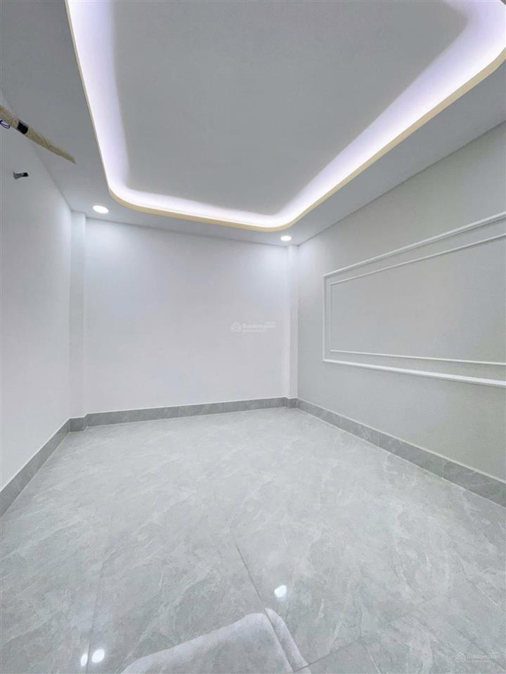 Kẹt vốn! bán nhà đoàn thị điểm p. 11 q. phú nhuận, 4tỷ5 cho thuê 15 triệu/th shr, hẻm to,  ngay