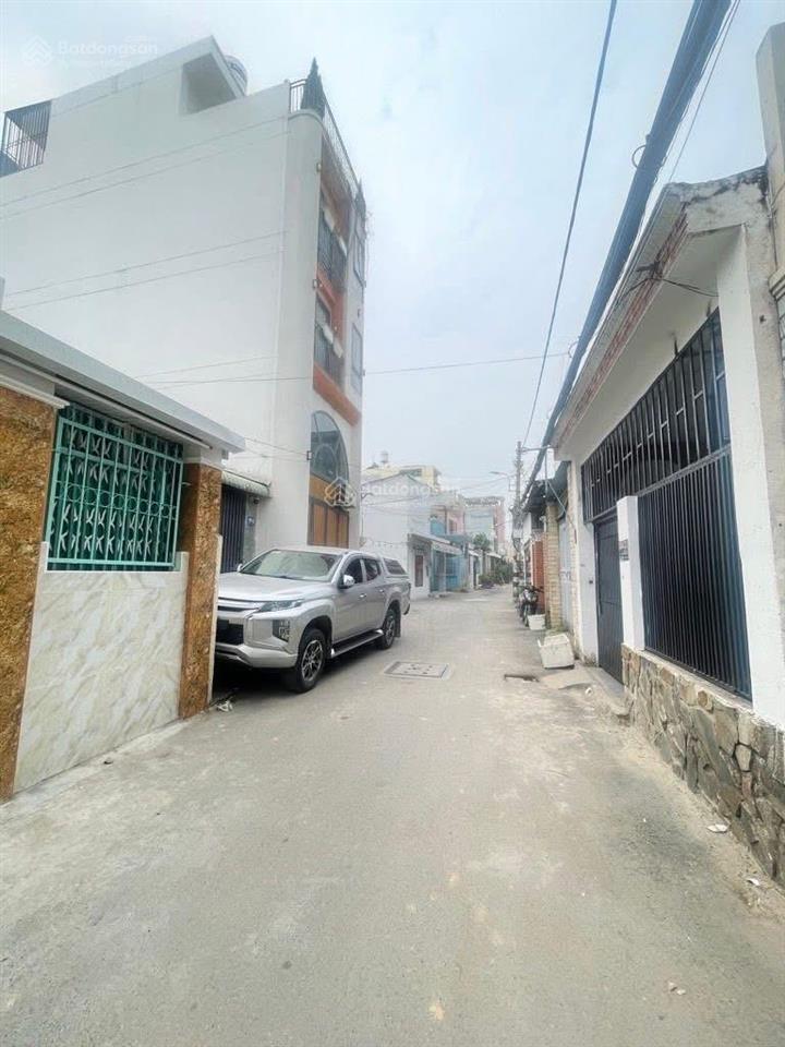 Kẹt tiền bán gấp nhà gò vấp giá 4tỷ5, hxh, vị trí đẹp, diện tích cực lớn,  ngay đi xem nhà