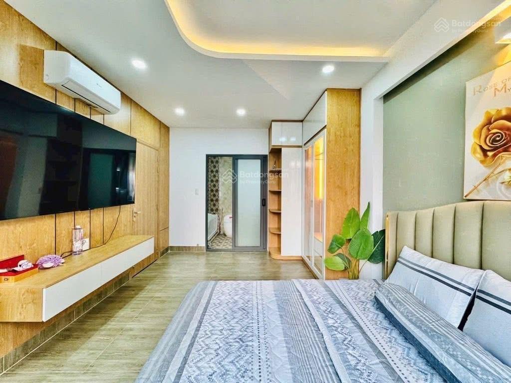 Kẹt tiền bán gấp nhà gò vấp giá 4tỷ5, hxh, vị trí đẹp, diện tích cực lớn,  ngay đi xem nhà
