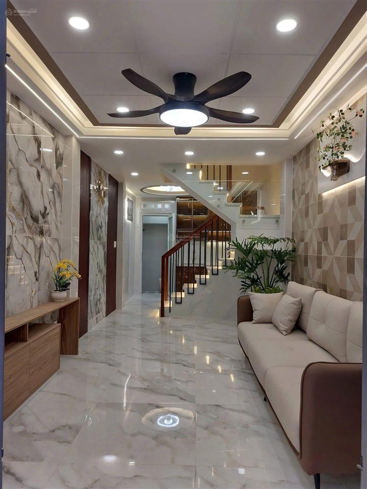 Kẹt tiền! bán giá 4 tỷ 5 chủ bán gấp nhà tại ngô quyền, 40m2, 2pn, 2wc, cho thuê 15 triệu/tháng
