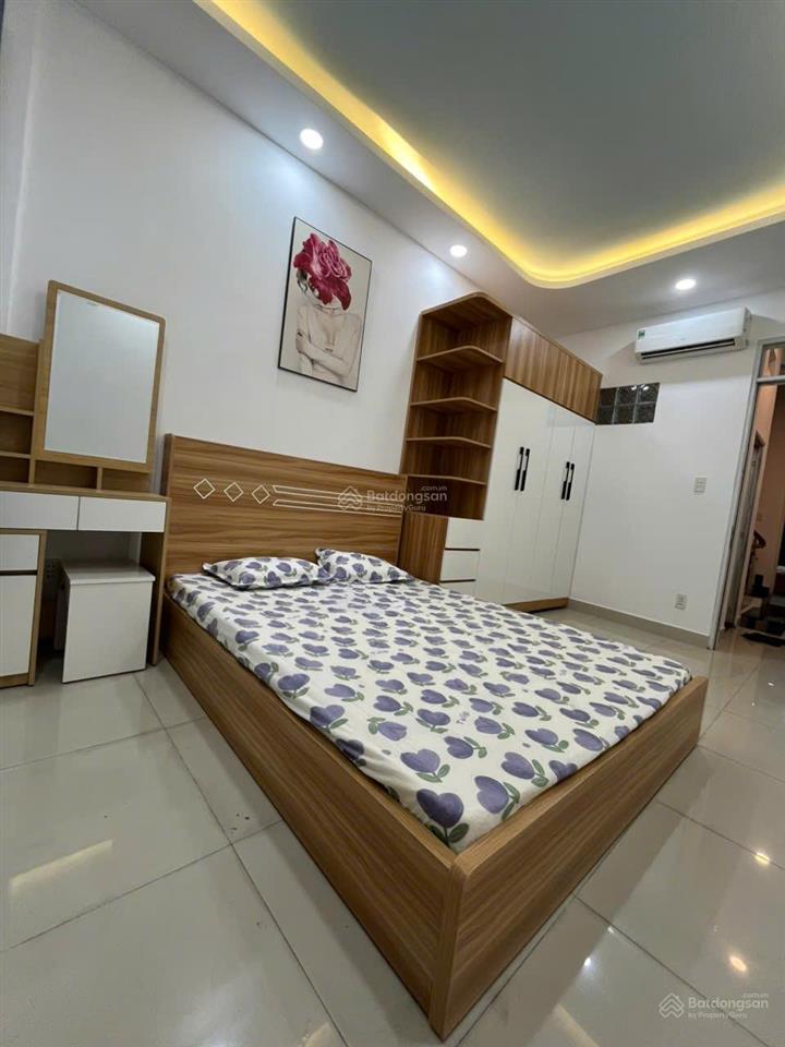 Nhà mặt tiền đường 20m gần lotte, 5 tầng, 5 pn phường 17 gò vấp, dt 66m2, 10.7 tỷ tl