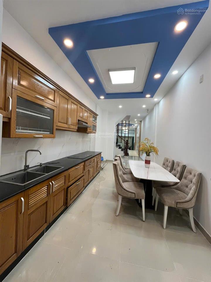 Nhà mặt tiền đường 20m gần lotte, 5 tầng, 5 pn phường 17 gò vấp, dt 66m2, 10.7 tỷ tl