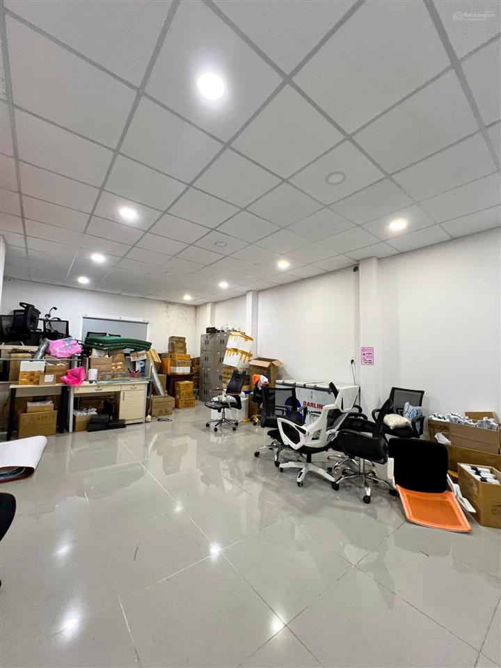 Hàng hiếm hxt 8m thông  lê thị hồng (5x 18m) 4lầu  phường 17  gò vấp