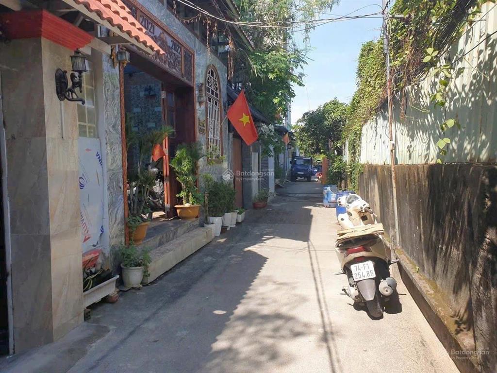 Nhà diện tích 5,8x17m công nhận 95m² dương quảng hàm ngay bờ sông vàm thuật  phường 6  gò vấp