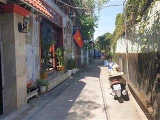 Nhà diện tích 5,8x17m công nhận 95m² dương quảng hàm ngay bờ sông vàm thuật  phường 6  gò vấp