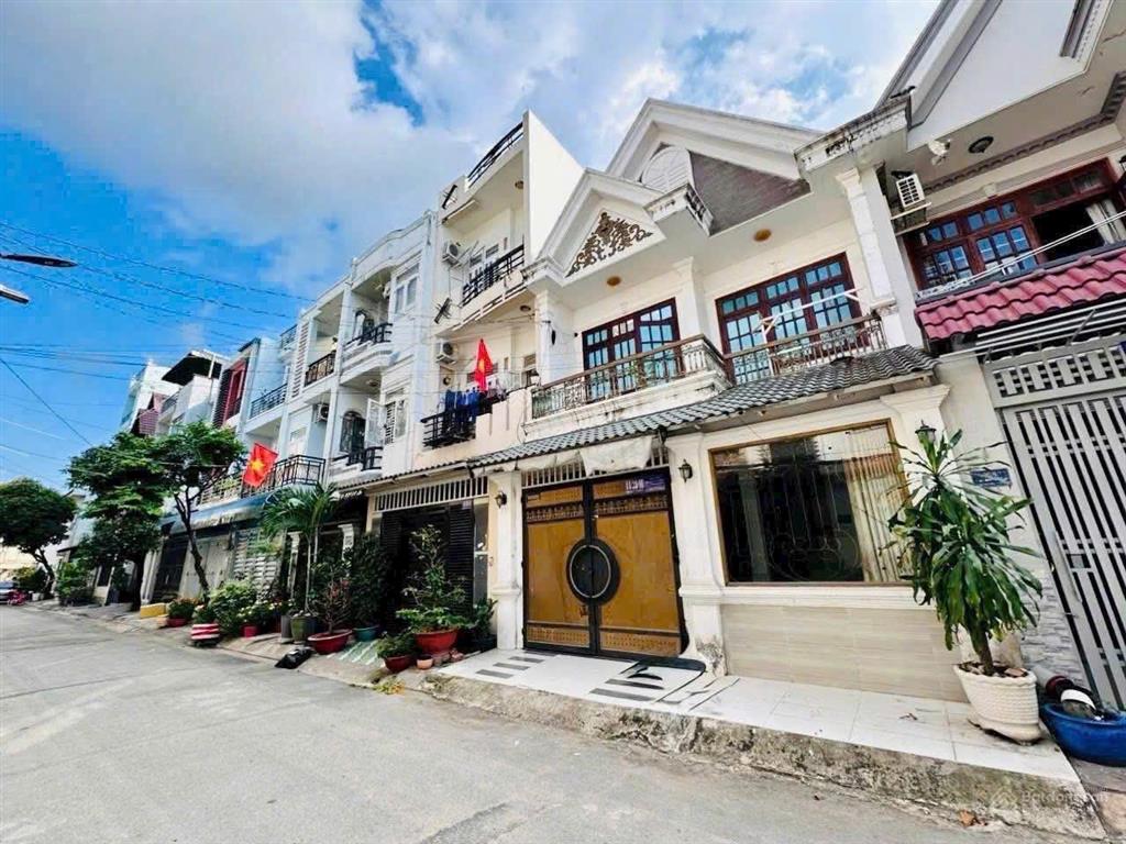 Bán nhà biệt thự mini  khu nhà cao tầng  đường 8m thông bờ kè p14  gò vấp (đi bộ 100m)