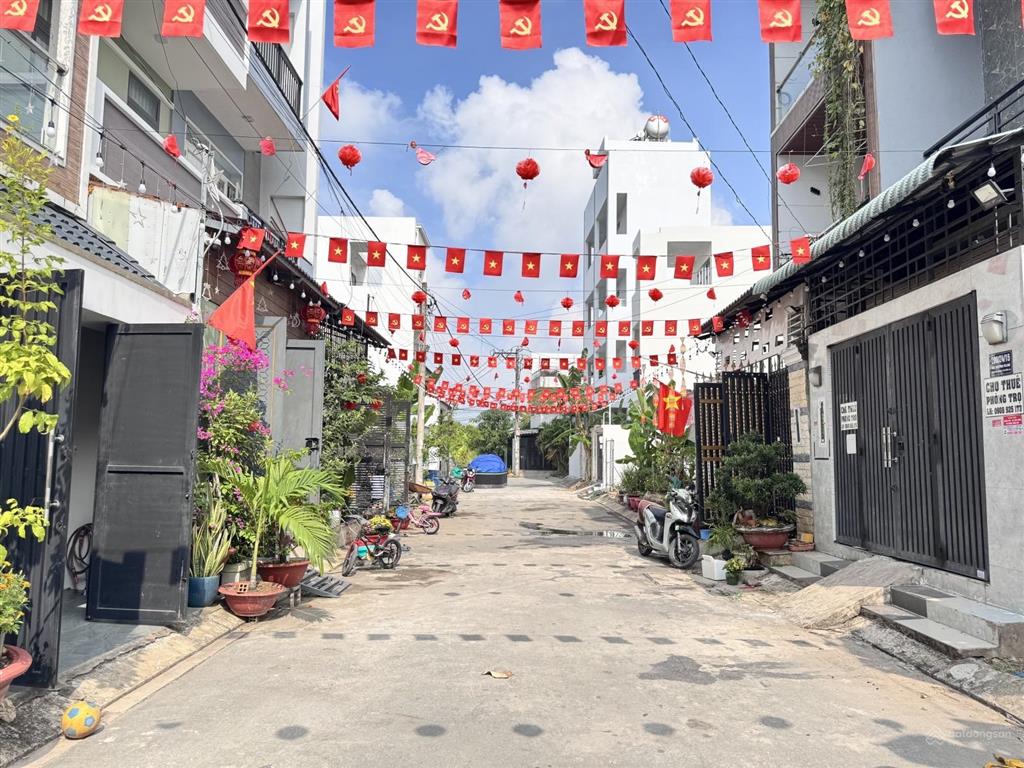 Đất nền bưng ông thoàn  hẻm xe hơi quay đầu  xây dựng 5 tầng  51m² (4.1x12.3m)  chỉ 4.3 tỷ