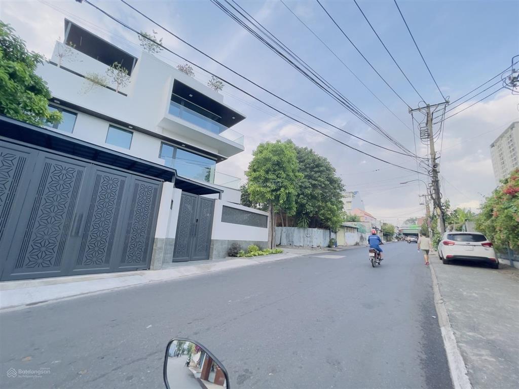 Vị trí vip mặt tiền trường thọ  sát đặng văn bi  63.5m(5x12.7)  chỉ 8. x tỷ