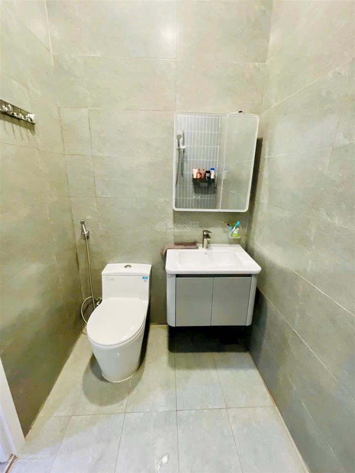 Nhà 2 tầng ngay chợ thủ đức  tô ngọc vân  ngang 8m  giá 7.2 tỷ