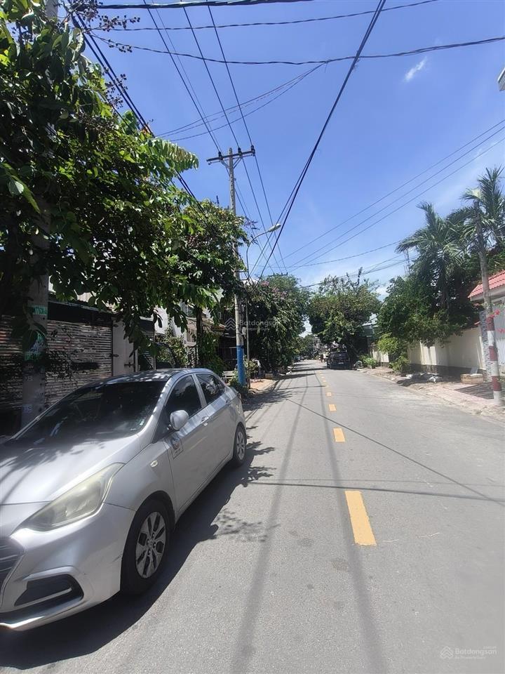 Nhà mới 2 tầng phước bình  mặt tiền kinh doanh  cạnh global city  64.5m2 (6.7x7.2m)  6.45 tỷ