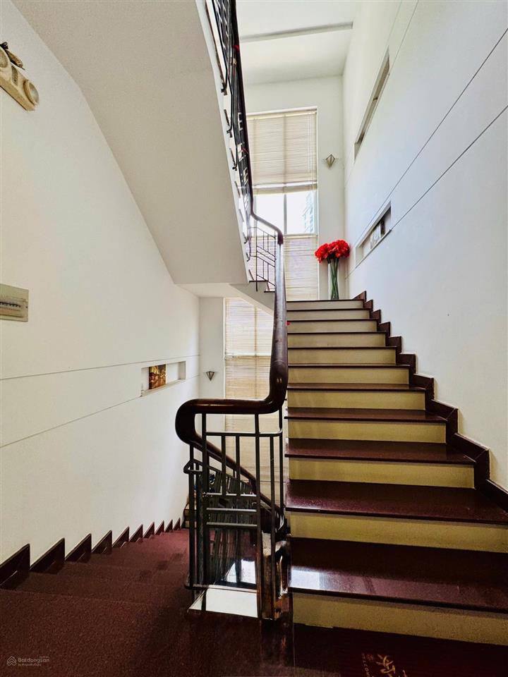 Biệt thự góc kdc gia hoà  vị trí kinh doanh đỉnh  cạnh sông 350m2 (17.5x20m)  52 tỷ (tl)