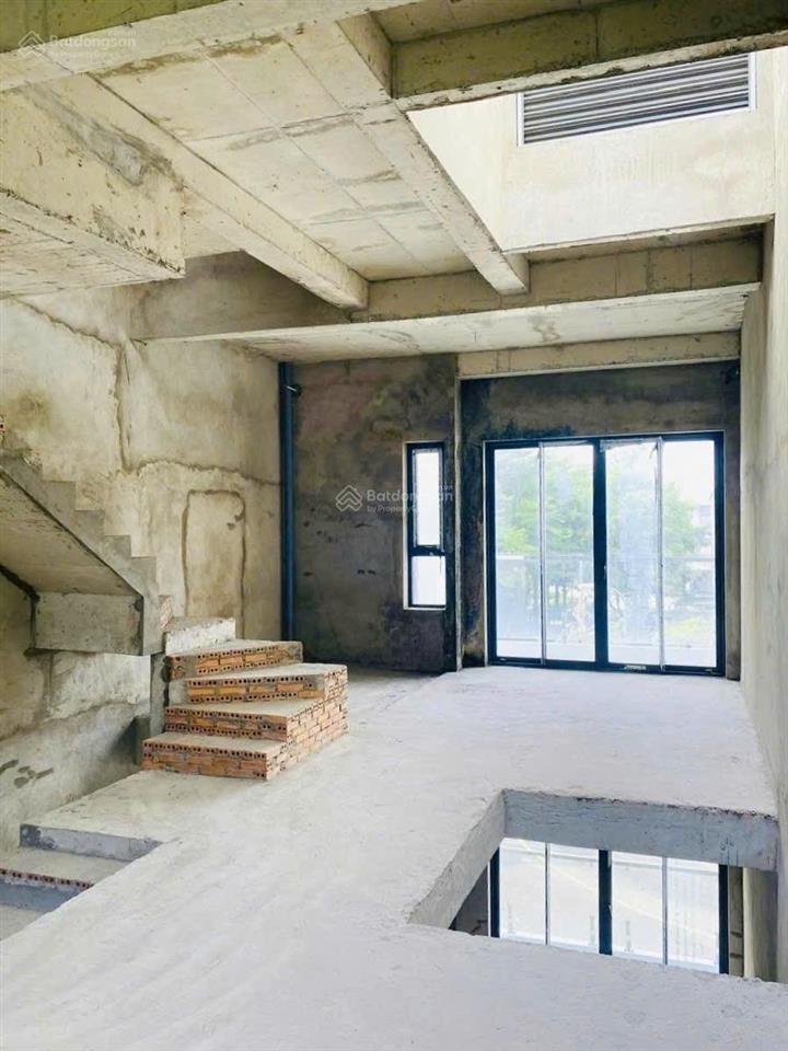 Nhà phố kdc compound  4 tầng 5x18 90m2  nhà thô gần bến xe miền đông mới, suối tiên  giá 5.5 tỷ