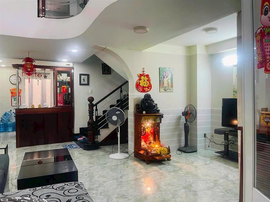 Chủ nhà ngộp lãi bán gấp nhà tạ quang bửu f4 quận 8 giá 8 tỷ 250