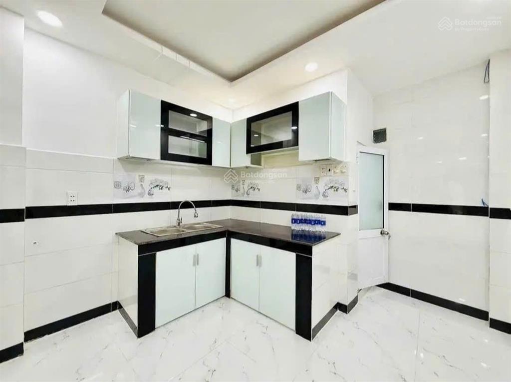 Chủ nhà cần bán gấp nhà trần trọng cung , tân thuận đông quận 7 .