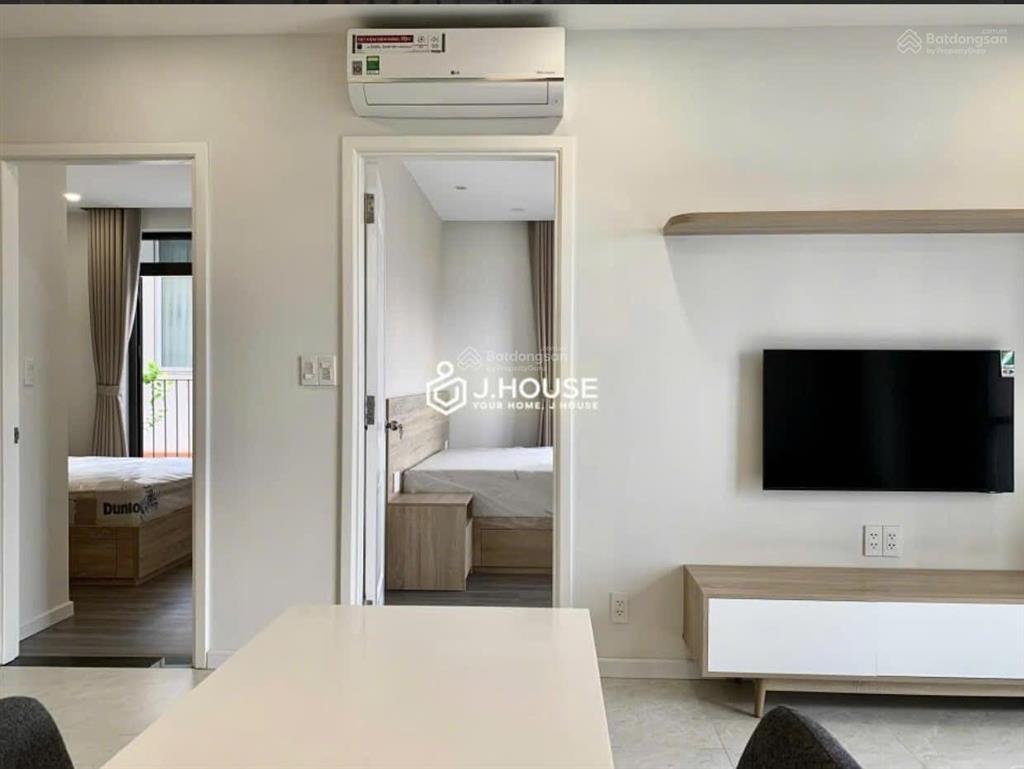 Căn hộ full nội thất cao cấp  thiết kế hiện đại  sang trọng  bao phí