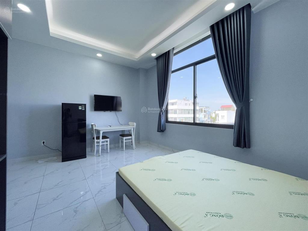 Studio đầy đủ nội thất  cửa sổ to  nhiều ánh sáng  nhận pet  gần metro