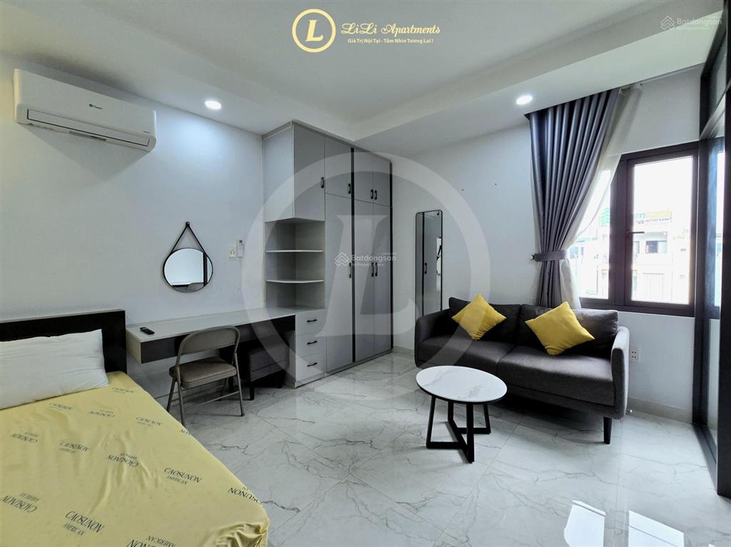 Studio tách bếp  máy giặt riêng  cửa sổ lớn  nhận pet  ngay cầu sg
