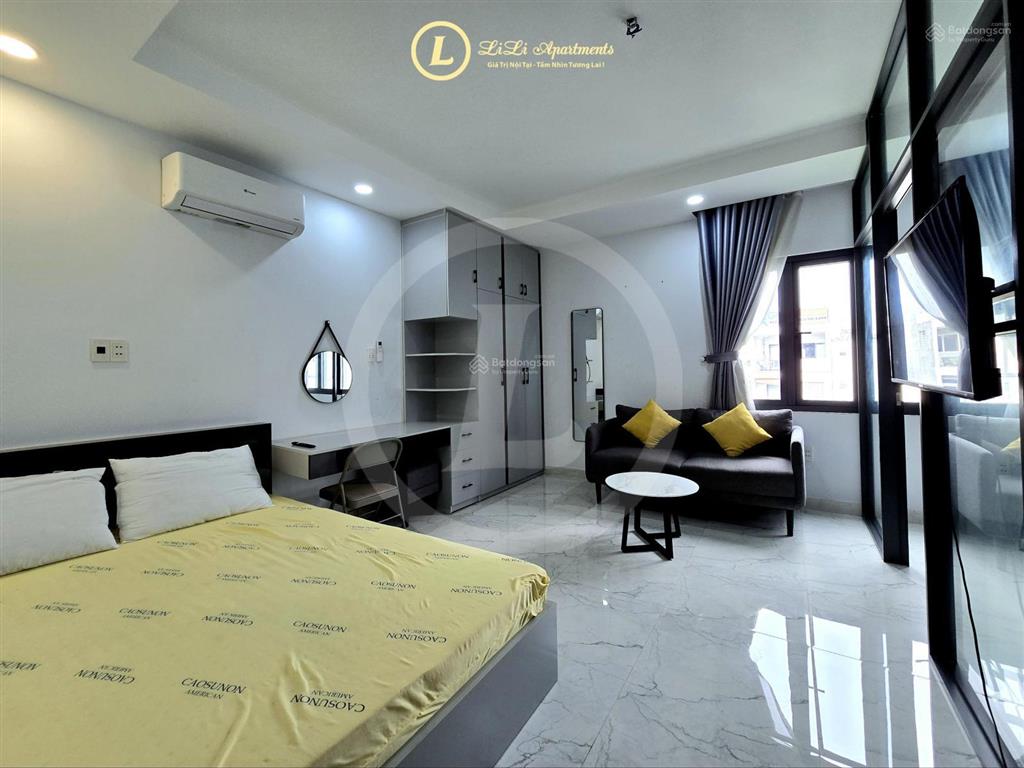 Studio tách bếp  máy giặt riêng  cửa sổ lớn  nhận pet  ngay cầu sg