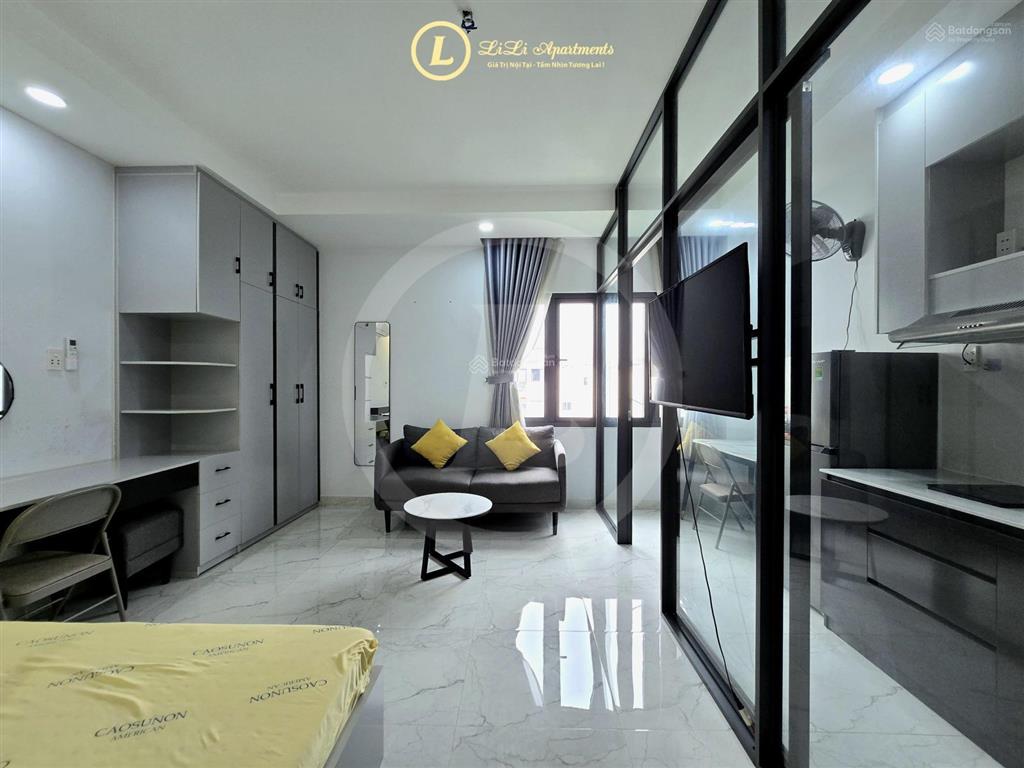 Studio tách bếp  máy giặt riêng  cửa sổ lớn  nhận pet  ngay cầu sg