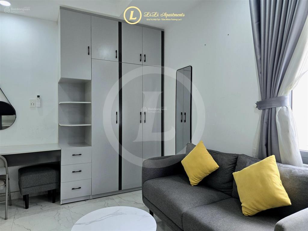 Studio tách bếp  máy giặt riêng  cửa sổ lớn  nhận pet  ngay cầu sg
