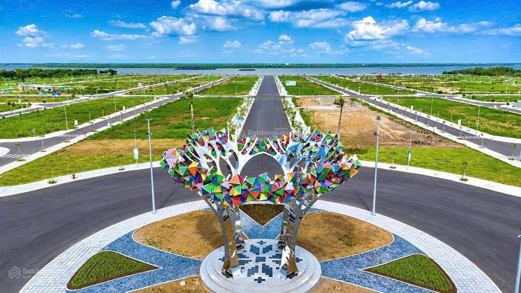 1 tỷ 5 nền 80m², đã có sổ đỏ, sang tên xây 1 trệt 2 lầu đến quận 7  15 phút.
