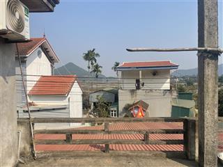 Chủ cần tiền bán gấp mảnh đất nhỉnh 10tr/1m2. tặng luôn nhà đã xây sẵn