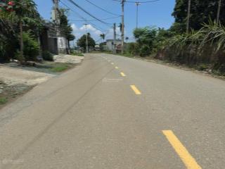 Siêu phẩm đất hòa lạc giá chỉ 1x triệu/m .
diện tích 600m
mặt tiền 25m cực rộng, cực đẹp