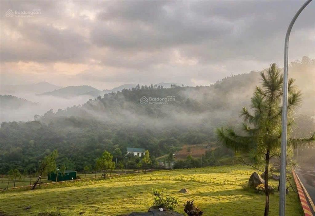 Ngoại ô hà nội di chuyển hơn 30km từ bigc e mời các bác về lập làng ạ. view đẹp thoáng săn mây