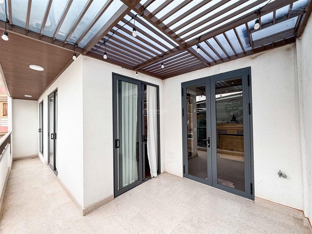 Bán nhà quận 10  ngang lớn 9,5m  hẻm 3m thông  57m2 đất  ngay vx dân chủ  chỉ 8 tỷ nhỉnh