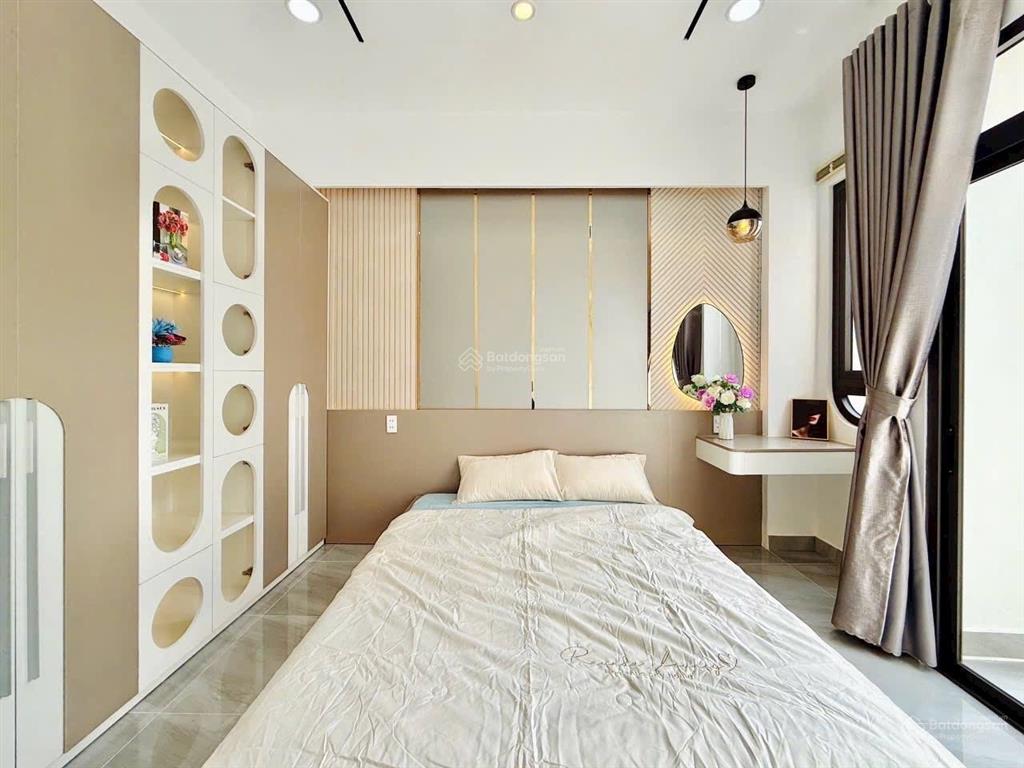 Nhà mới full nội thất  3pn (có ngủ dưới trệt)  dt 3.5x13  ngay emart 2  chỉ 4,85 tỉ